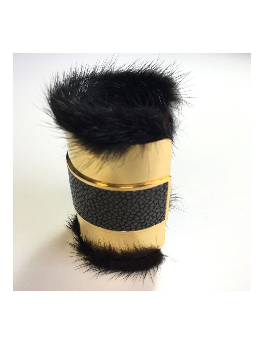 Manchette dorée galuchat et vison