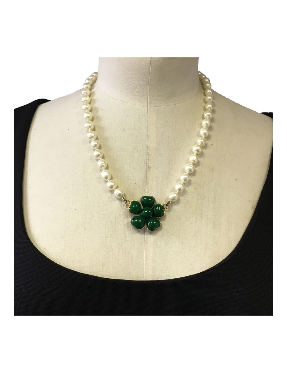 MARGUERITE of VALOIS fleurette necklace and Pearly beads