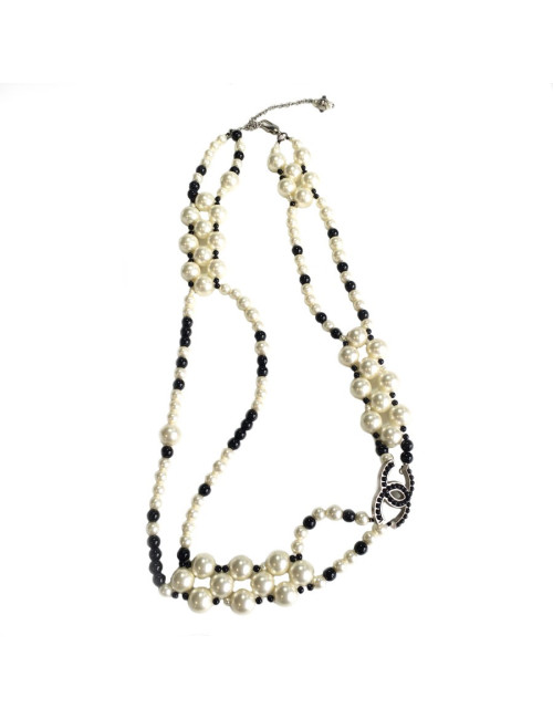 Ceinture-sautoir CHANEL en perles nacrées et noires vintage