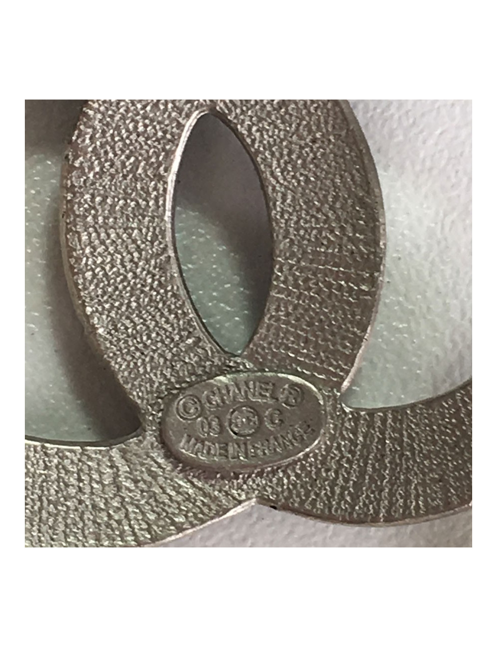 Ceinture-sautoir CHANEL en perles nacrées et noires vintage