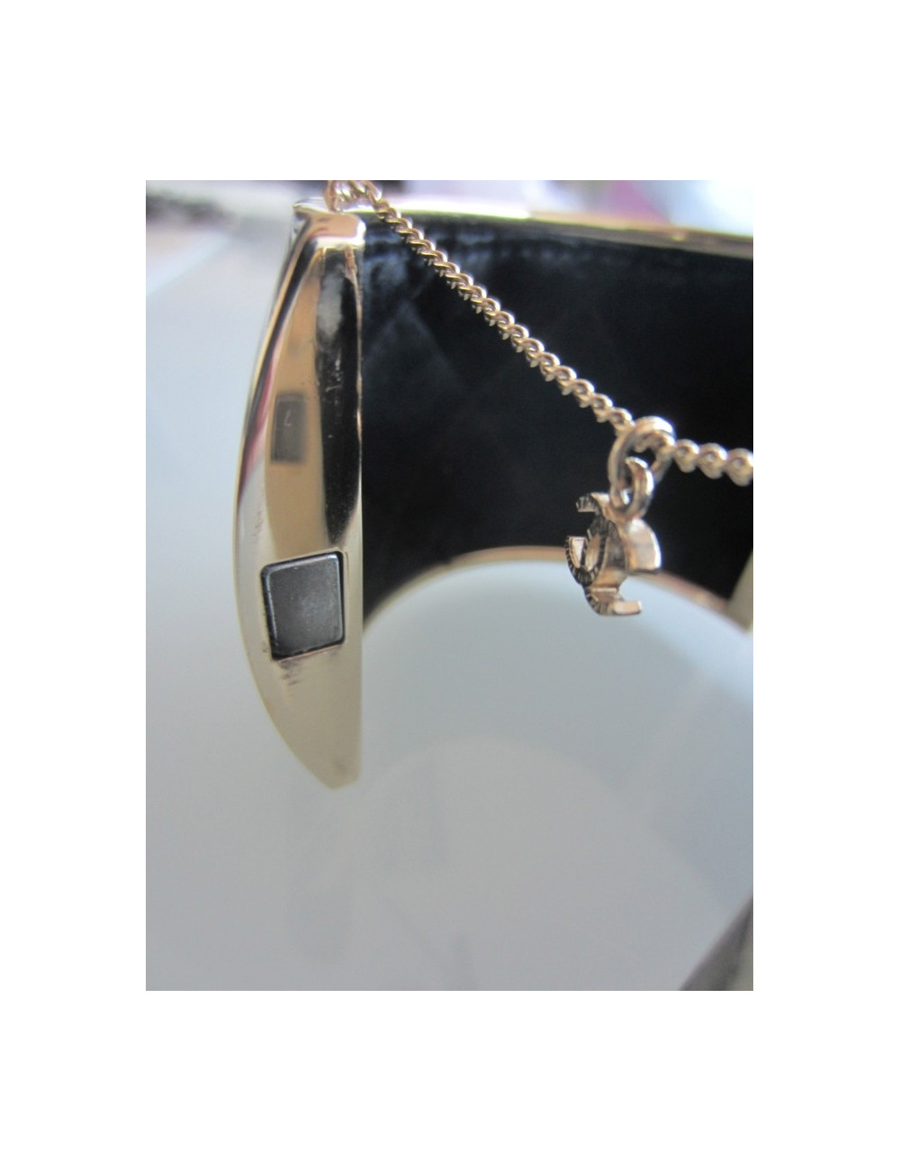  Manchette Couture en pâte de verre CHANEL