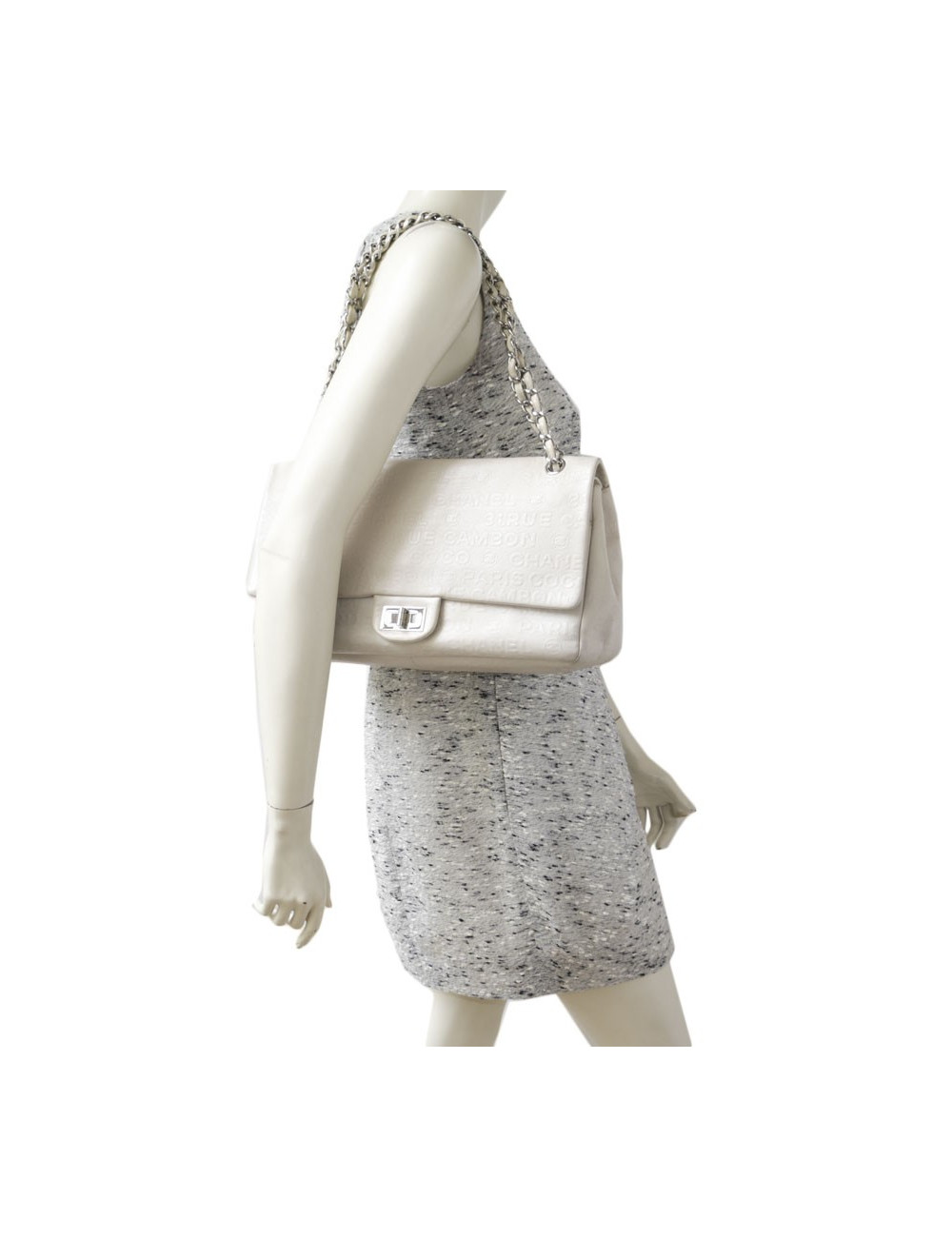 CHANEL 2.55 double flap bag in cream leather