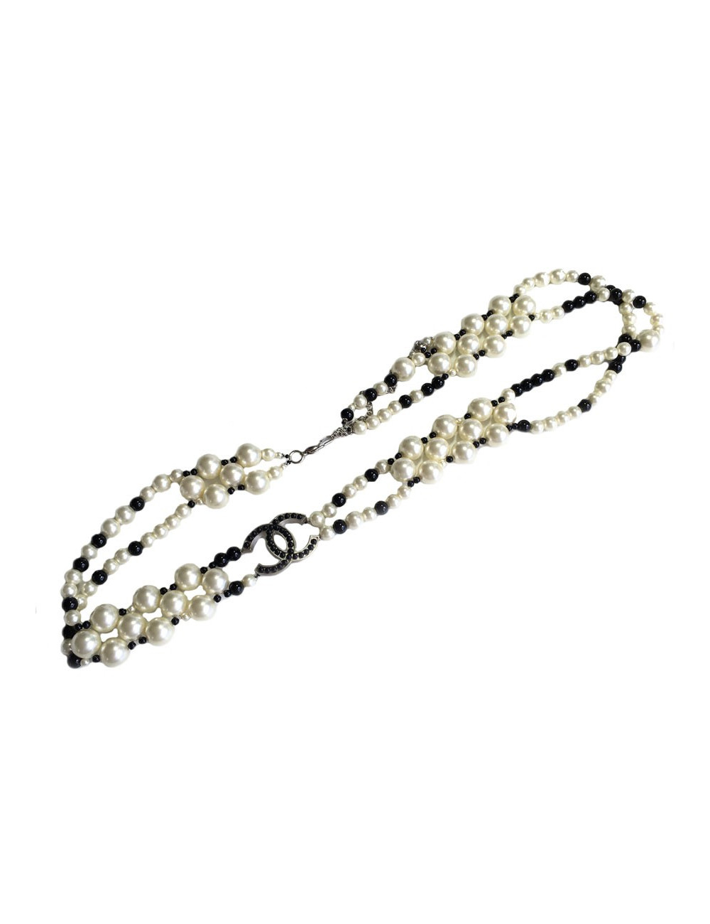 Ceinture-sautoir CHANEL en perles nacrées et noires vintage