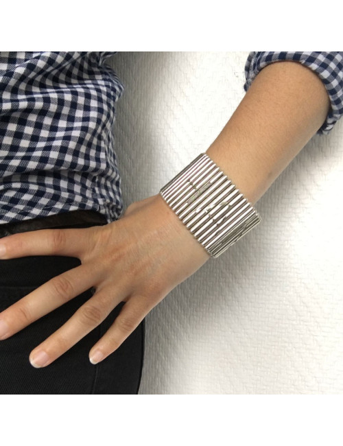 Manchette CHANEL articulée et perles