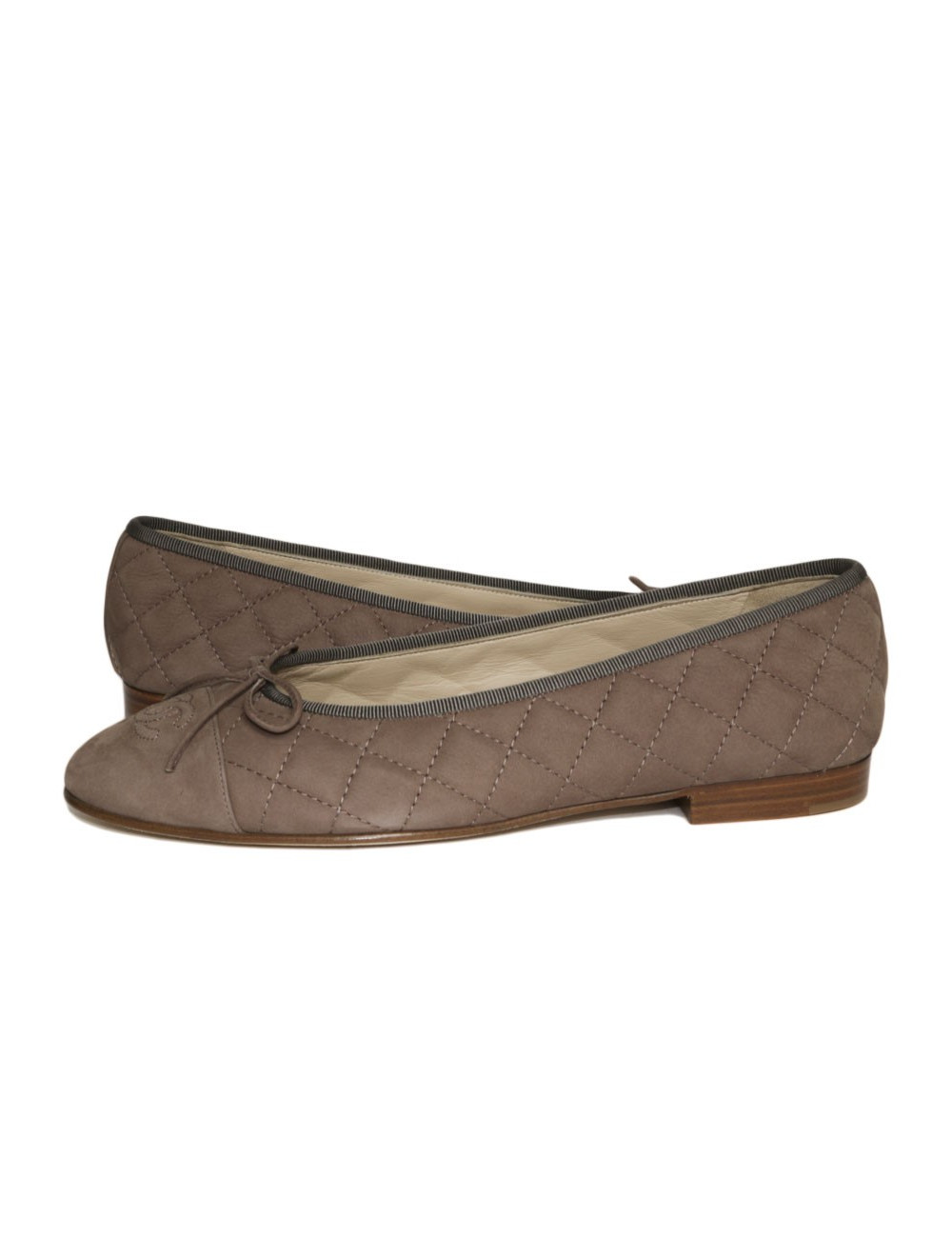 CHANEL T 40 padded suede ballerinas
