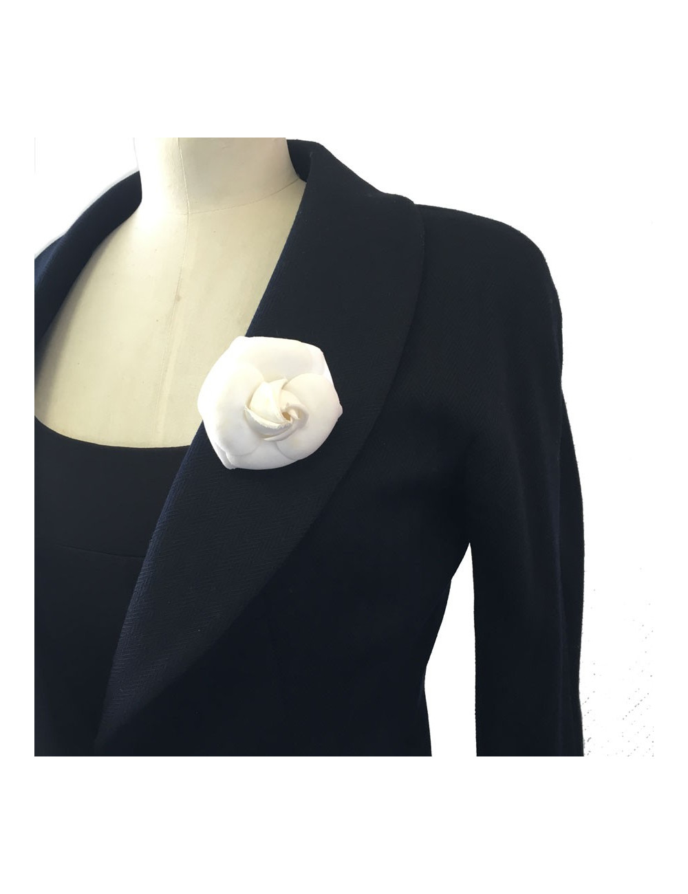 Broche CHANEL Camélia tissu blanc