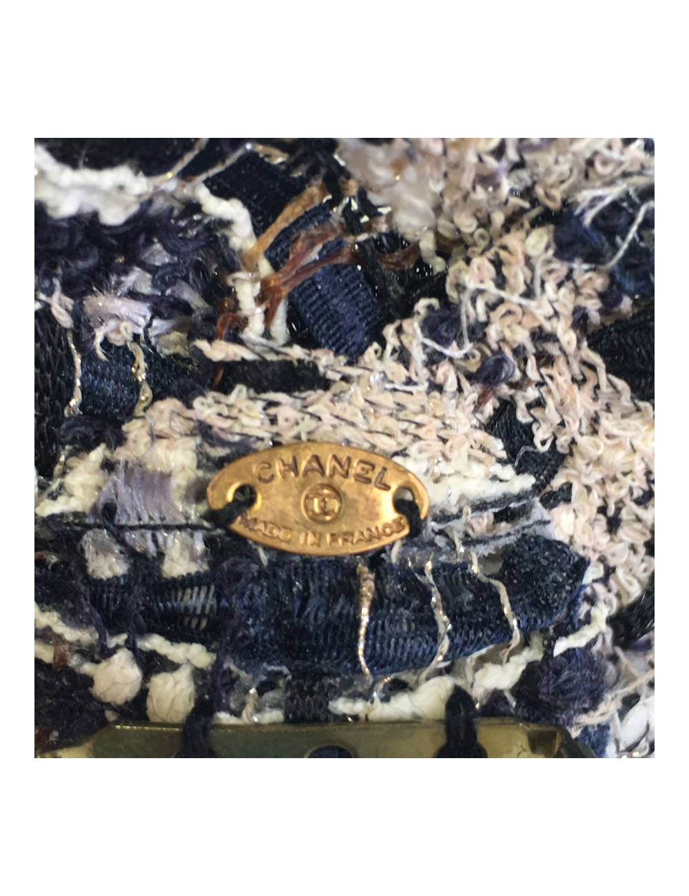 Broche CHANEL en tweed et fil d'or