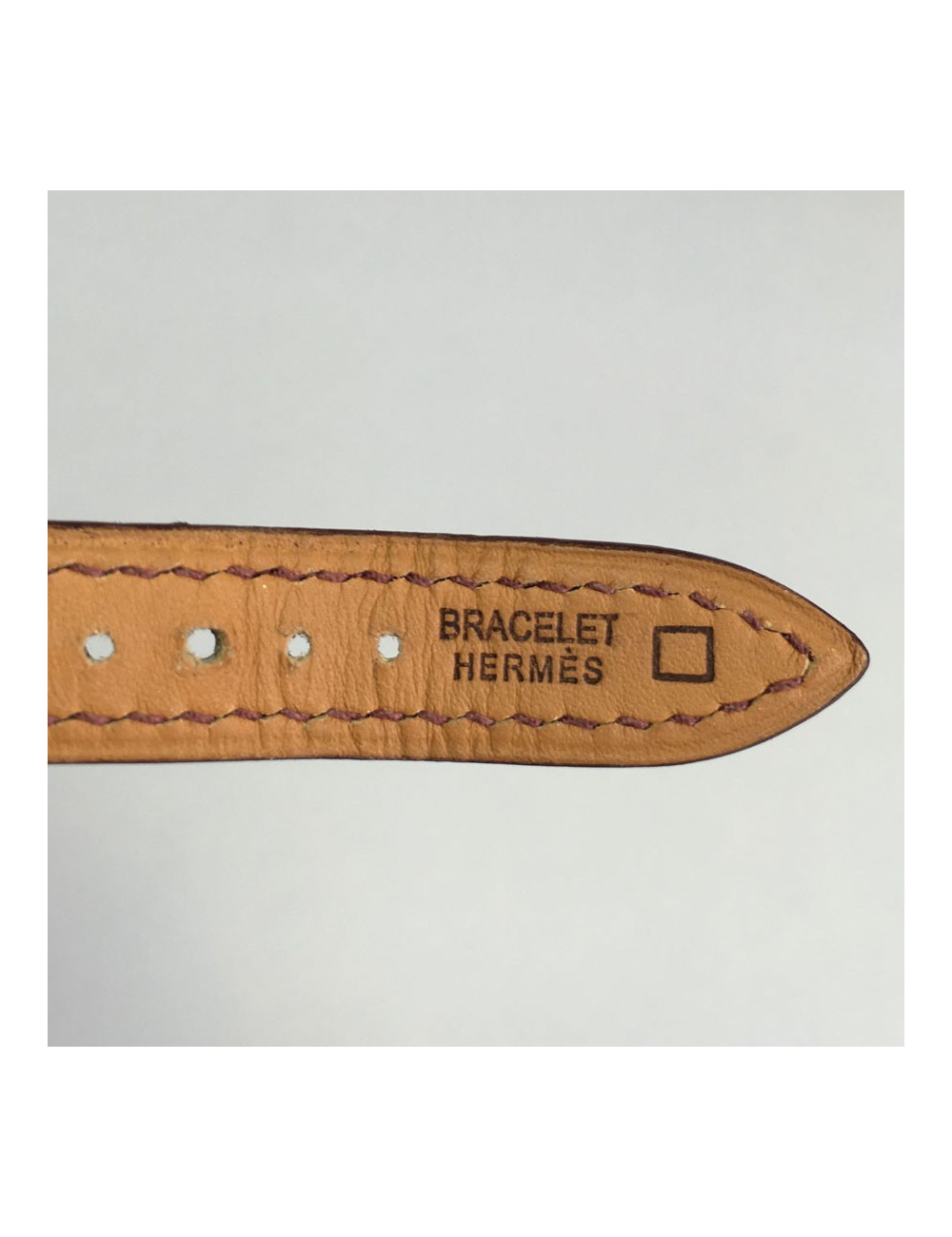 Montre Kelly HERMES bracelet en alligator marron et bijouterie plaqué or