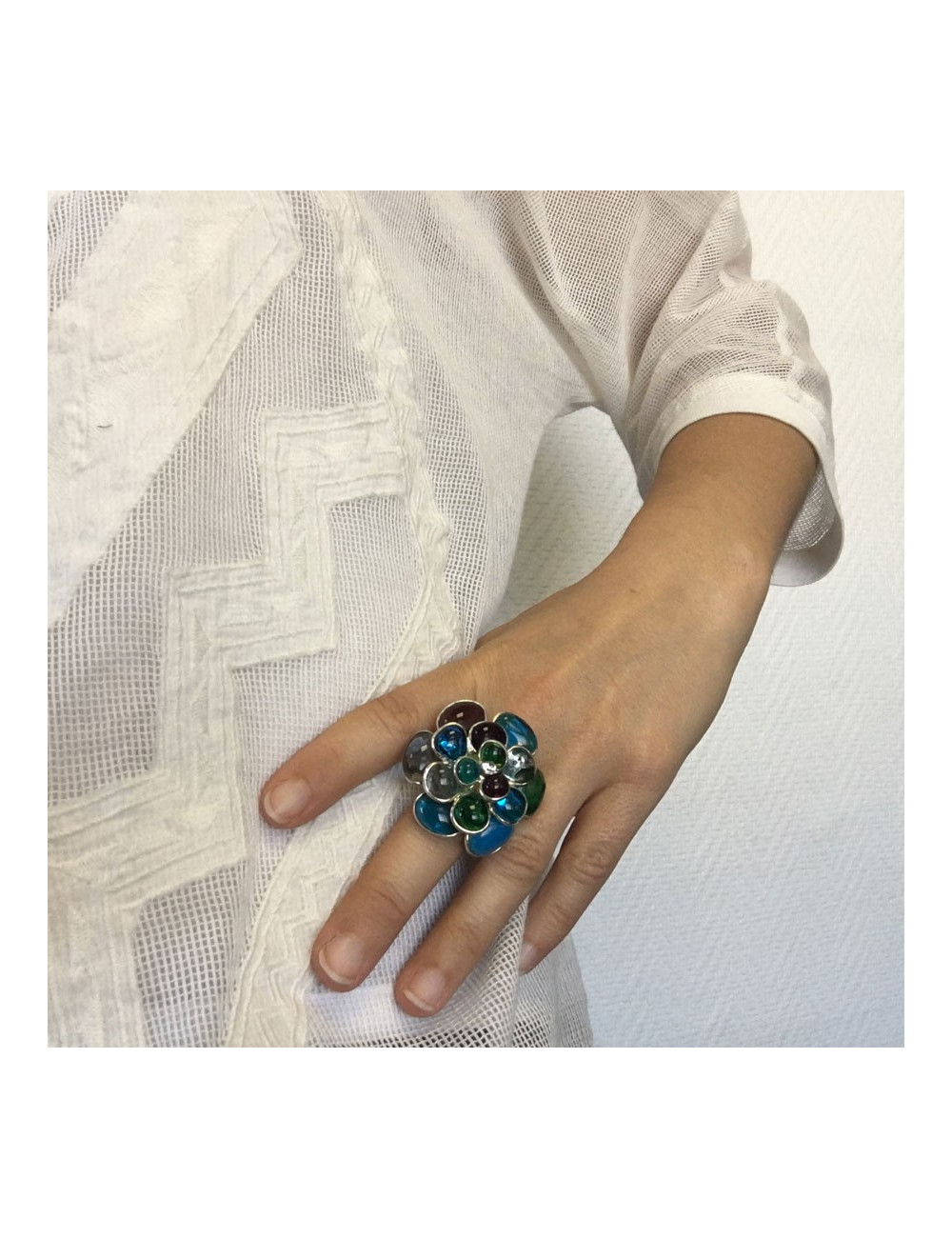 Bague camélia MARGUERITE de VALOIS en pâte de verre et métal argenté T53