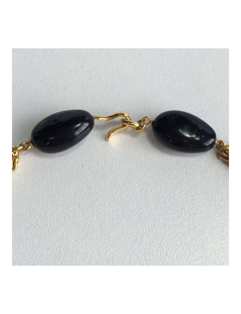 Collier CHANEL Couture camélia en pâte de verre Vintage