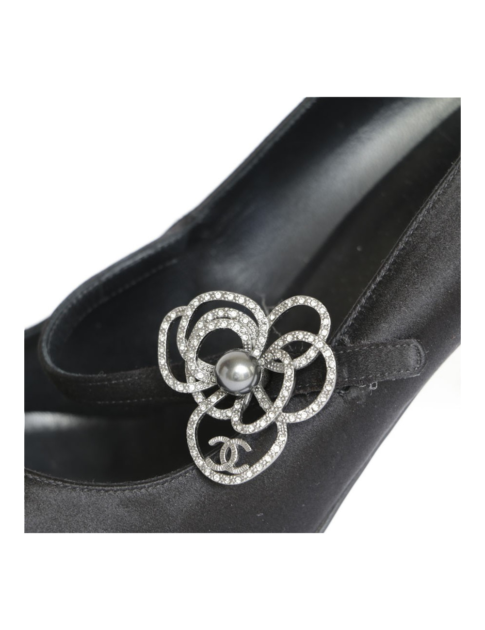 CHANEL T 40.5 black silk satin pumps