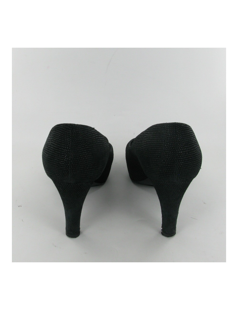 Escarpins noirs T36.5 CHANEL