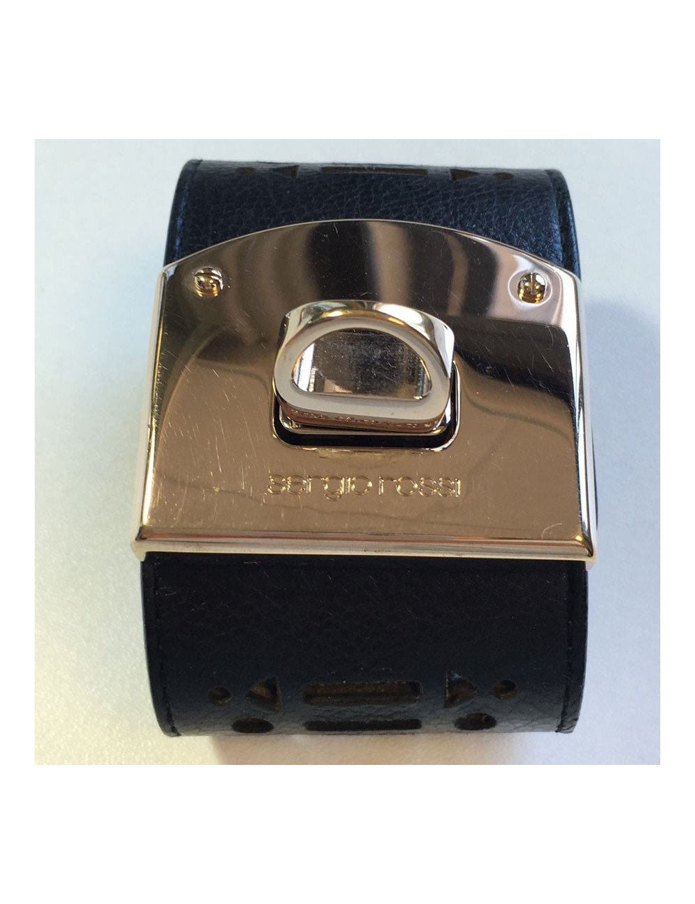 Manchette SERGIO ROSSI en cuir noir et bijouterie argentée