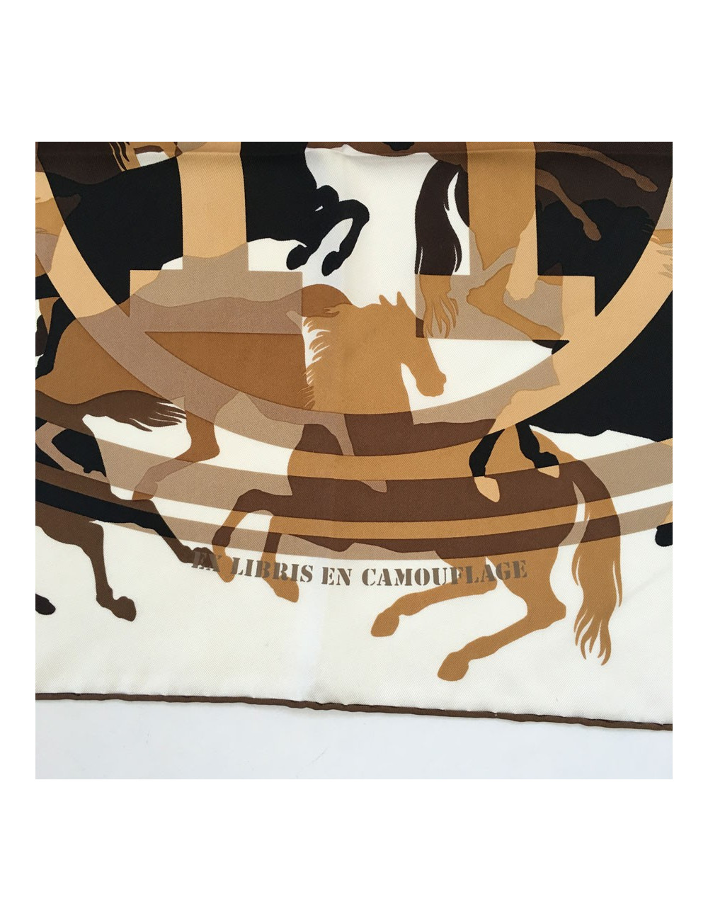 Hermès "Ex Libris in Camouflage" in white and Brown silk