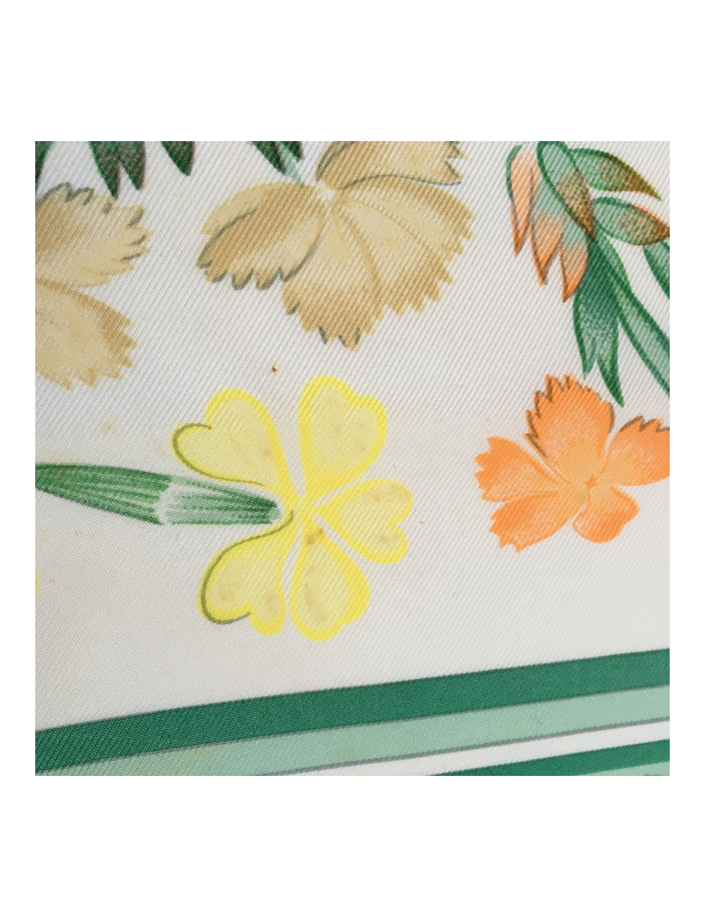 Carré HERMES "Oeillet sauvage et autres Caryophyllées" en soie multicolore