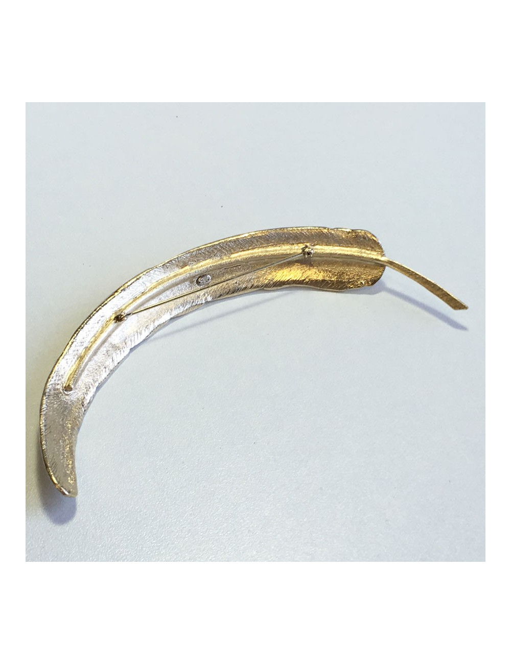 xxx Broche CHANEL plume dorée