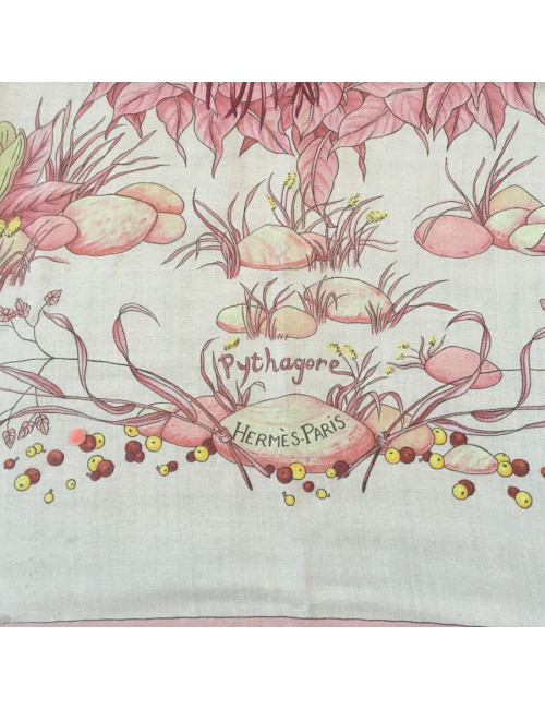Châle "Pythagore" HERMES en cachemire et soie rose