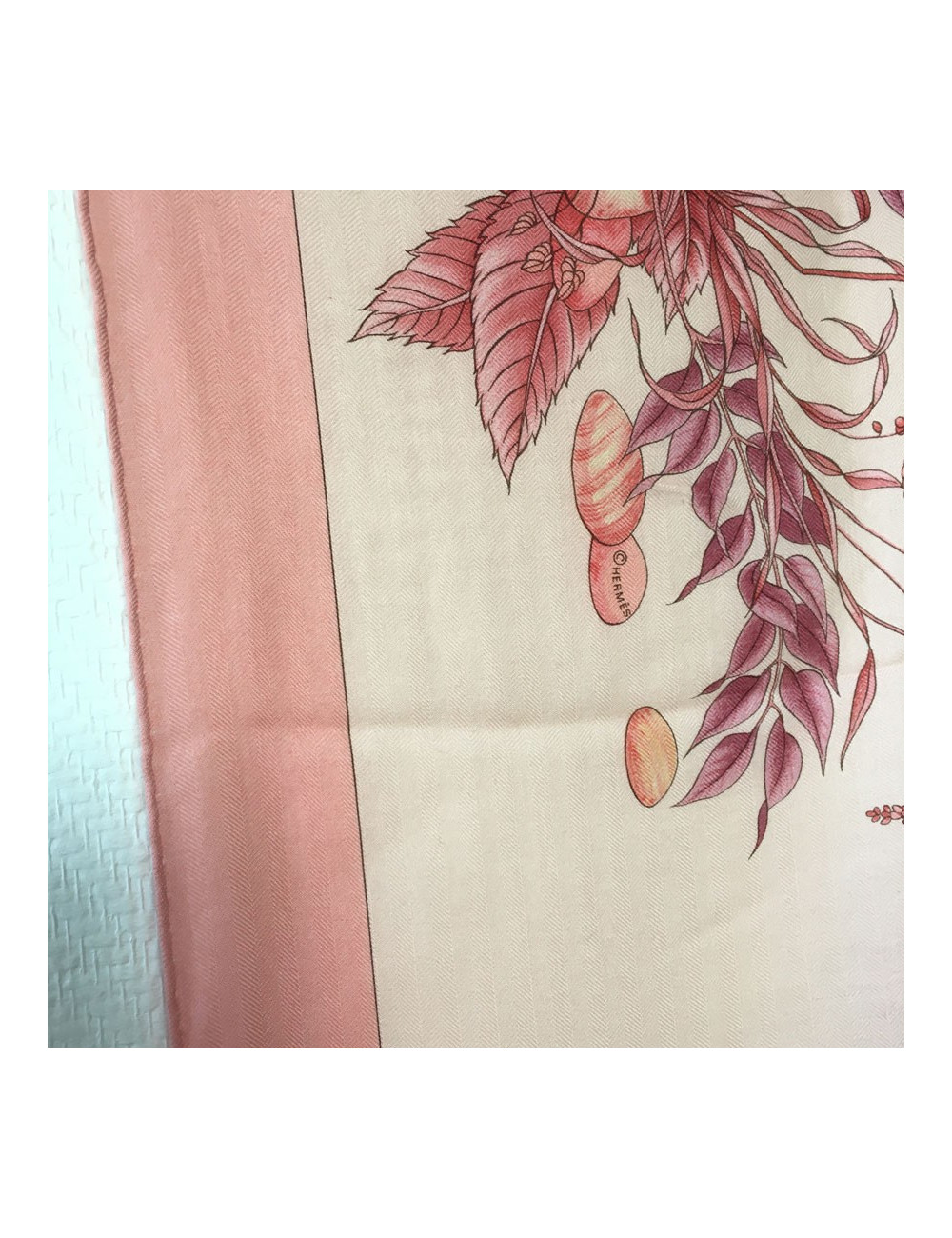 Châle "Pythagore" HERMES en cachemire et soie rose