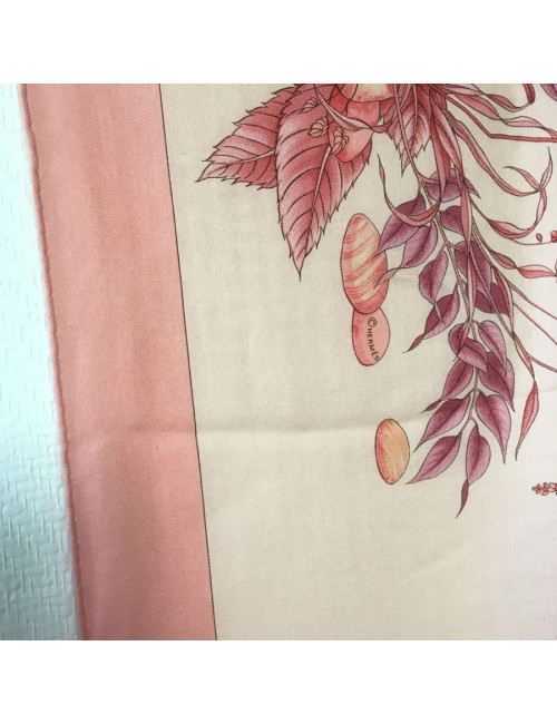 Châle "Pythagore" HERMES en cachemire et soie rose