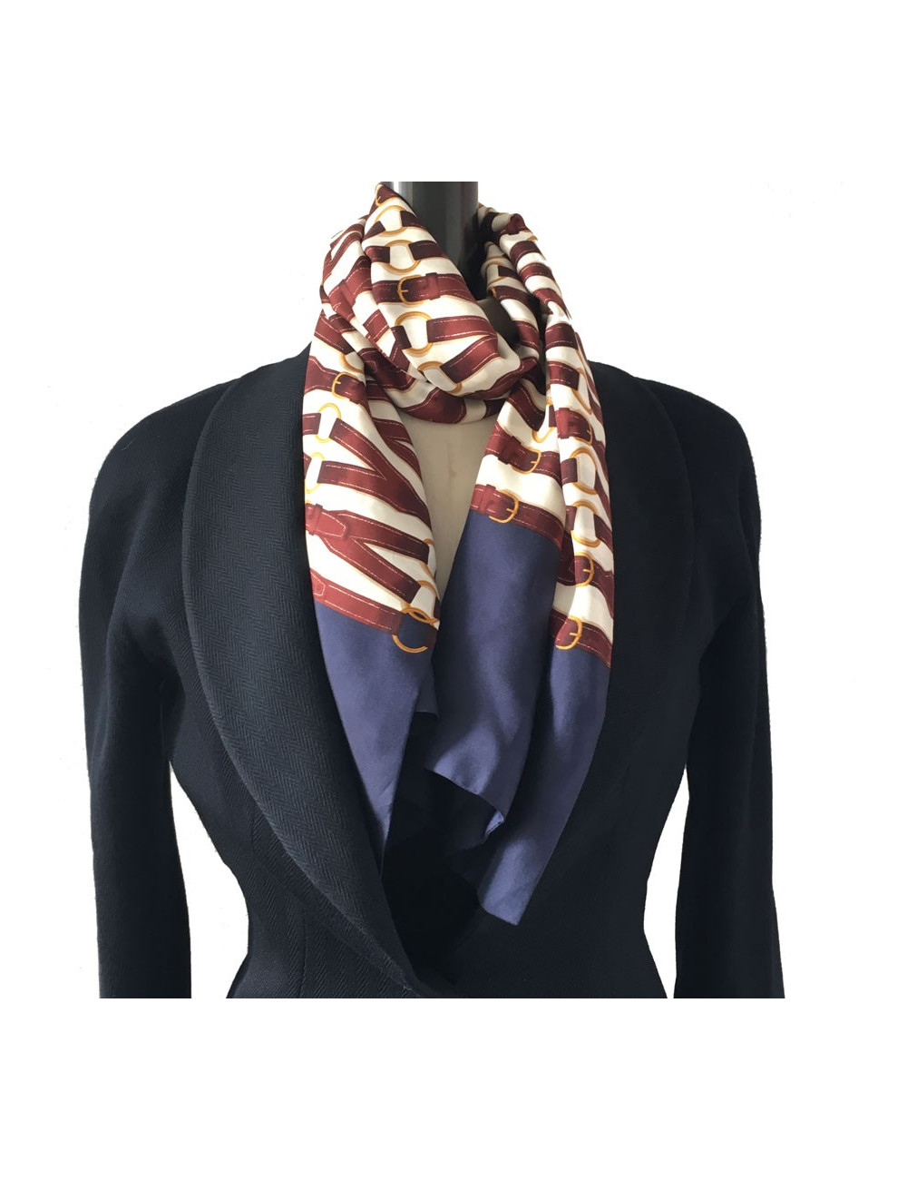 Foulard HERMES en soie ivoire, bordeaux et bleu
