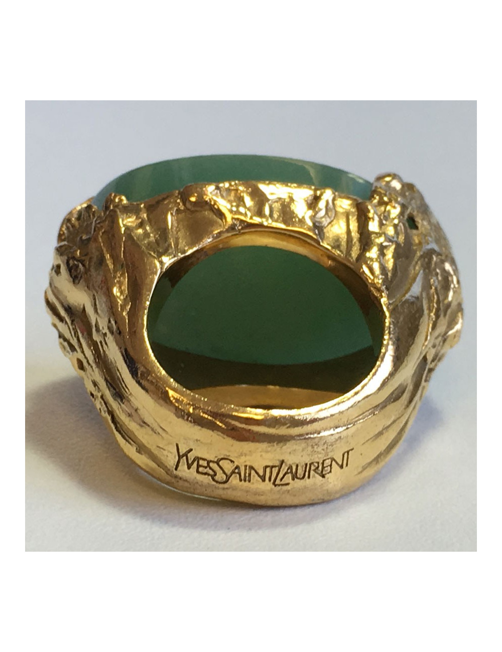Bague YVES SAINT LAURENT vintage pierre vert jade T53