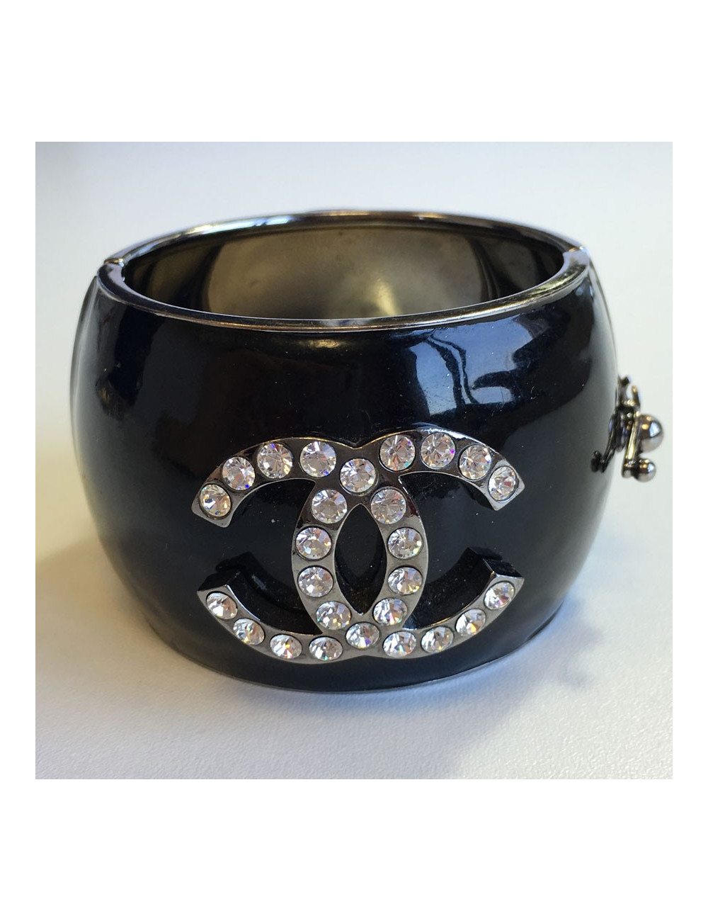 Manchette CHANEL noire couture