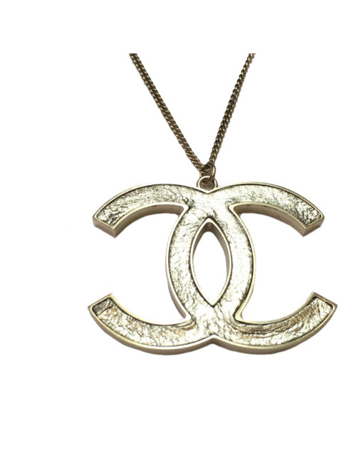 XXX Collier CHANEL "CC" en métal or pâle