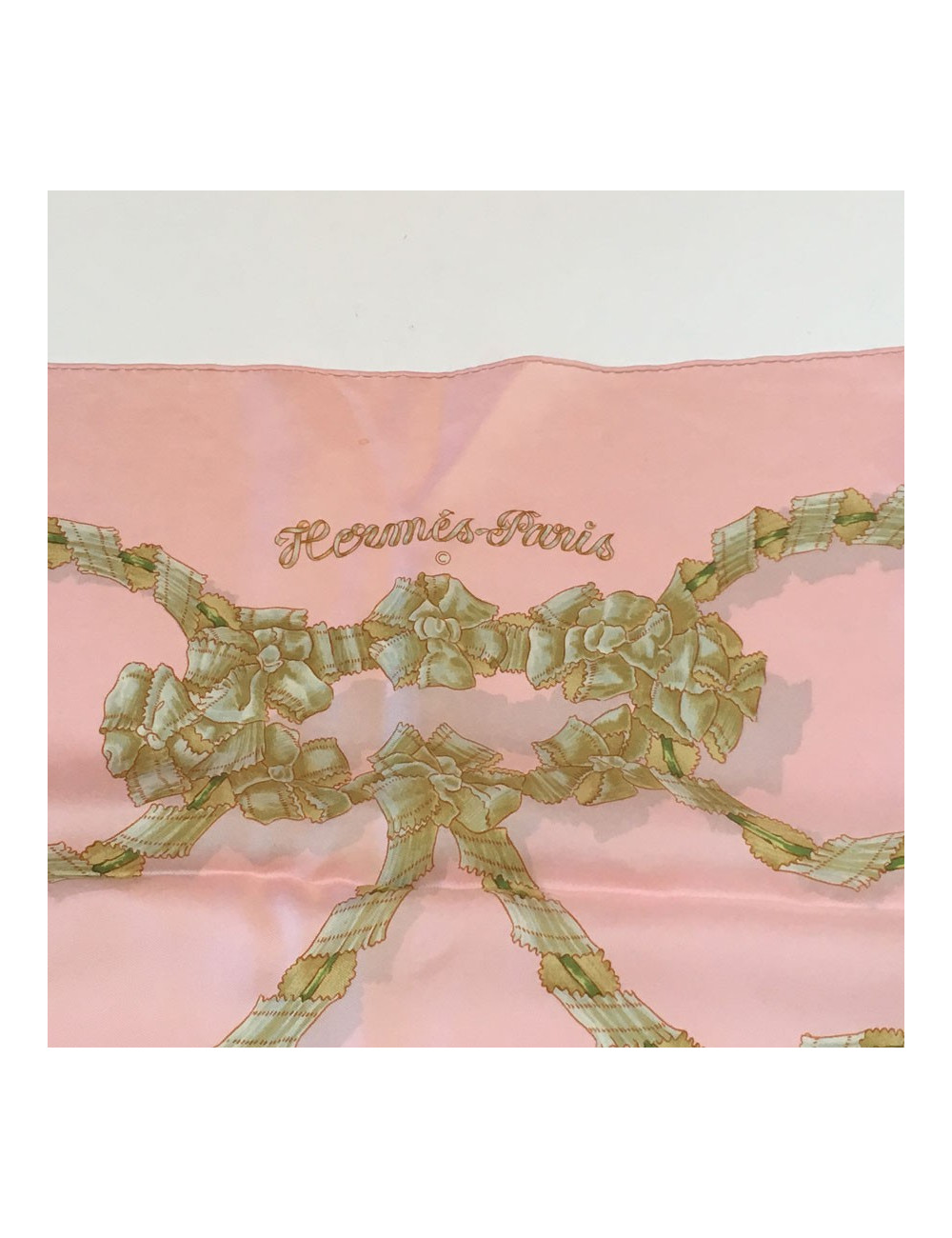Hermès "The coronation of spring" in pink silk