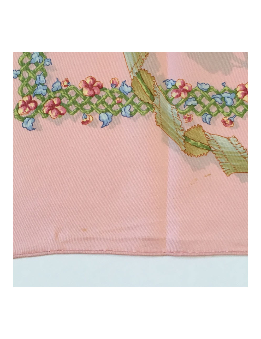 Hermès "The coronation of spring" in pink silk