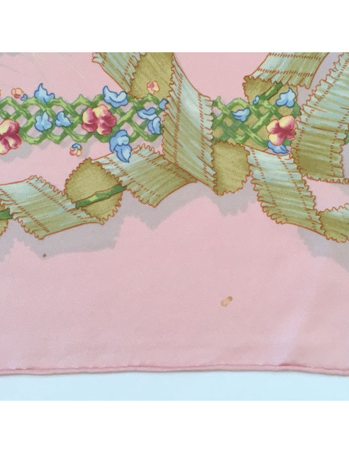 Hermès "The coronation of spring" in pink silk