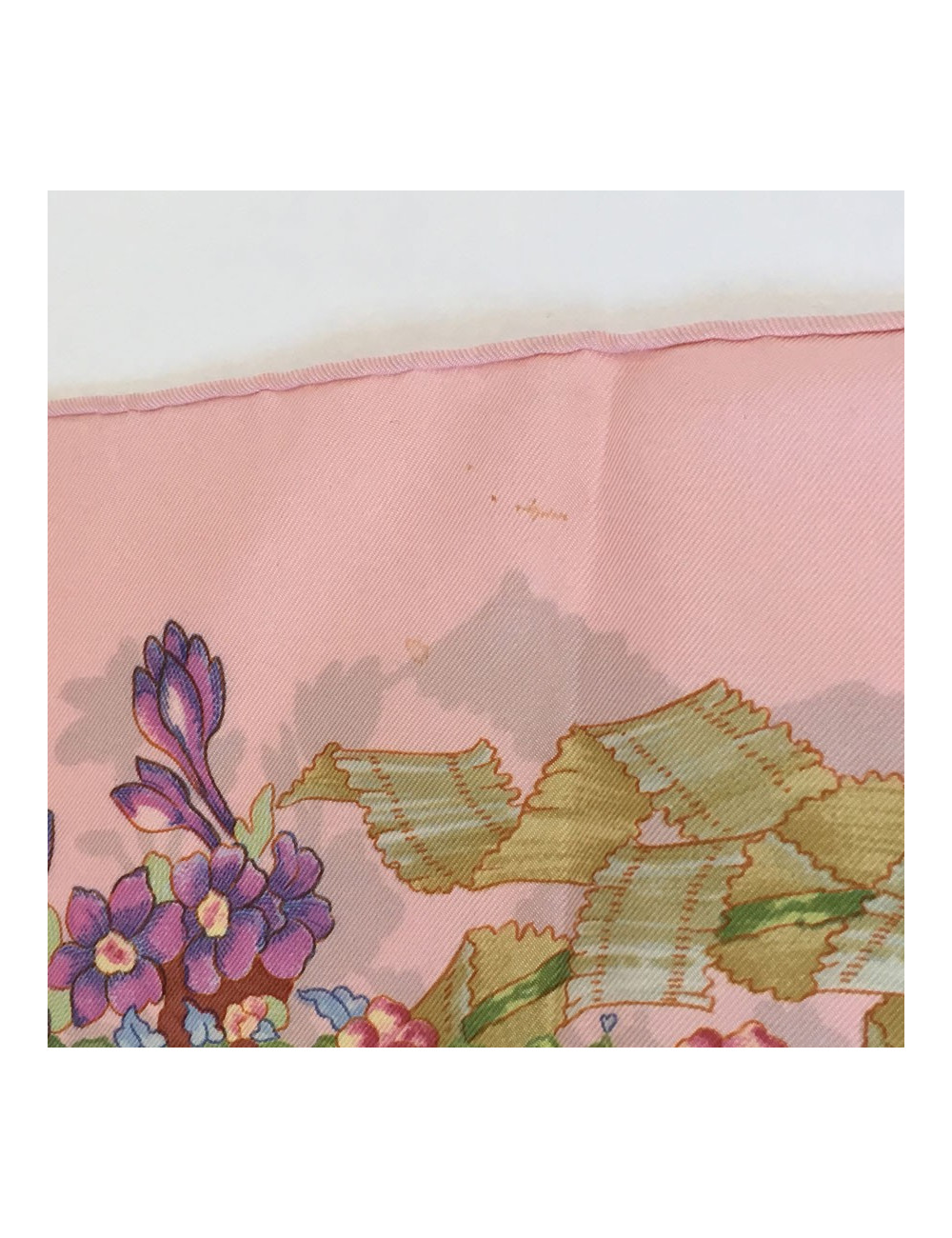 Hermès "The coronation of spring" in pink silk