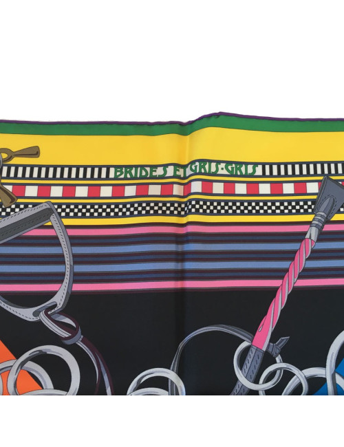 Carré HERMES ""Brides et gris-gris" en soie noir, orange et jaune vif