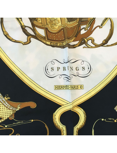 xxx Carré HERMES "Springs" en soie noire et or