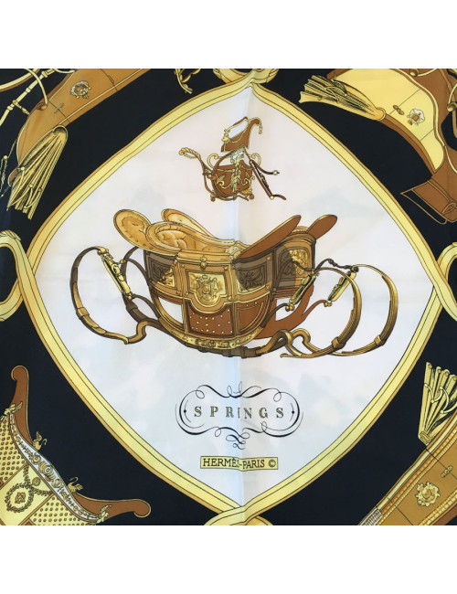 xxx Carré HERMES "Springs" en soie noire et or