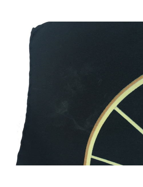 xxx Carré HERMES "Springs" en soie noire et or