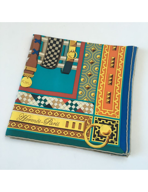 Carré HERMES "Colliers de chiens" en soie multicolore