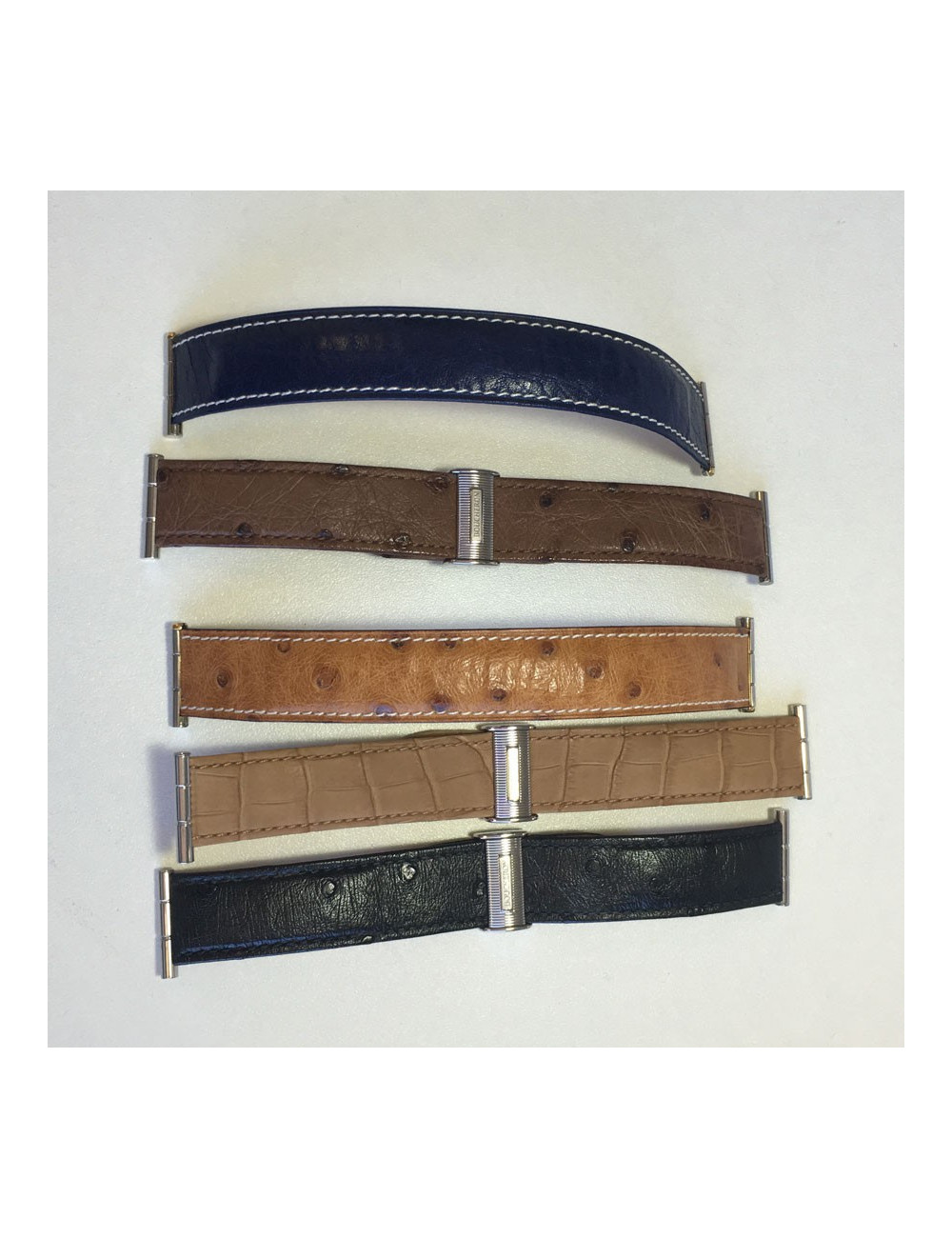 PILE A CHANGER Montre BOUCHERON en acier et cuir