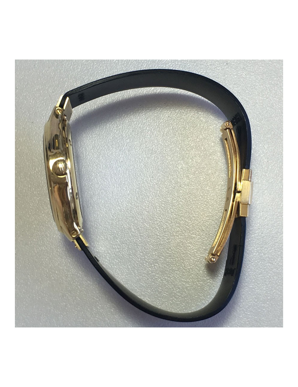 xxx Montre HUBLOT MDM automatique en or et cuir noir