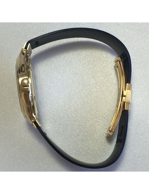 xxx Montre HUBLOT MDM automatique en or et cuir noir