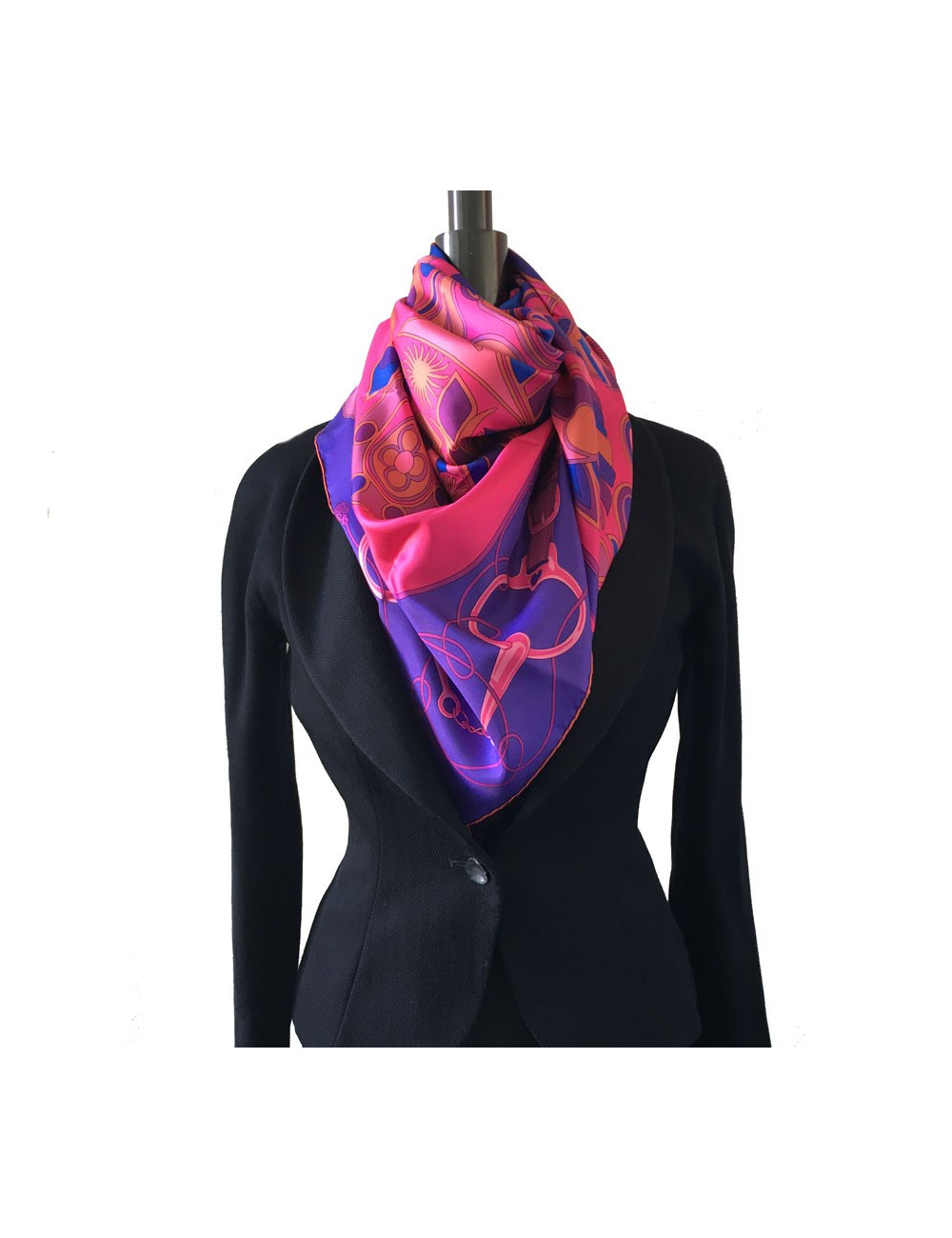 Châle HERMES "Folklore" en twill de soie rose, mauve, marron