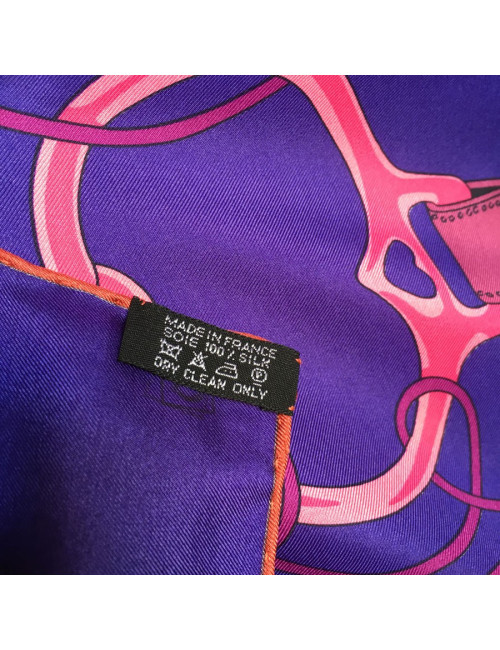 Châle HERMES "Folklore" en twill de soie rose, mauve, marron