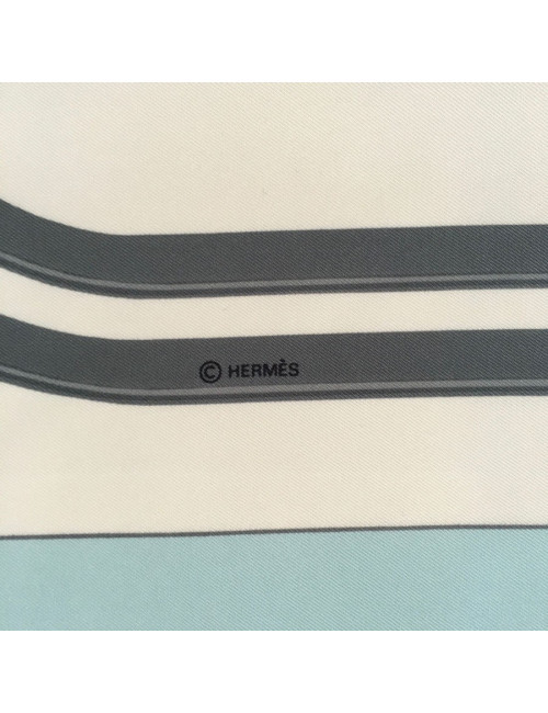 A NETTOYER Carré HERMES Brides de Gala soie ivoire et bleu ciel