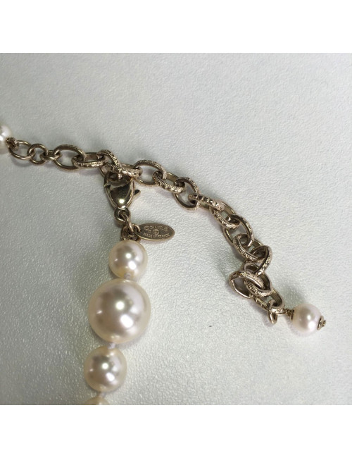 Sautoir CHANEL en perles nacrées 