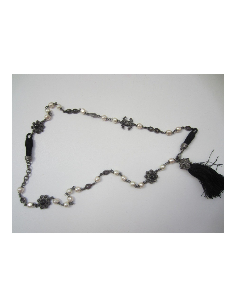 Sautoir long noir Pompon CHANEL