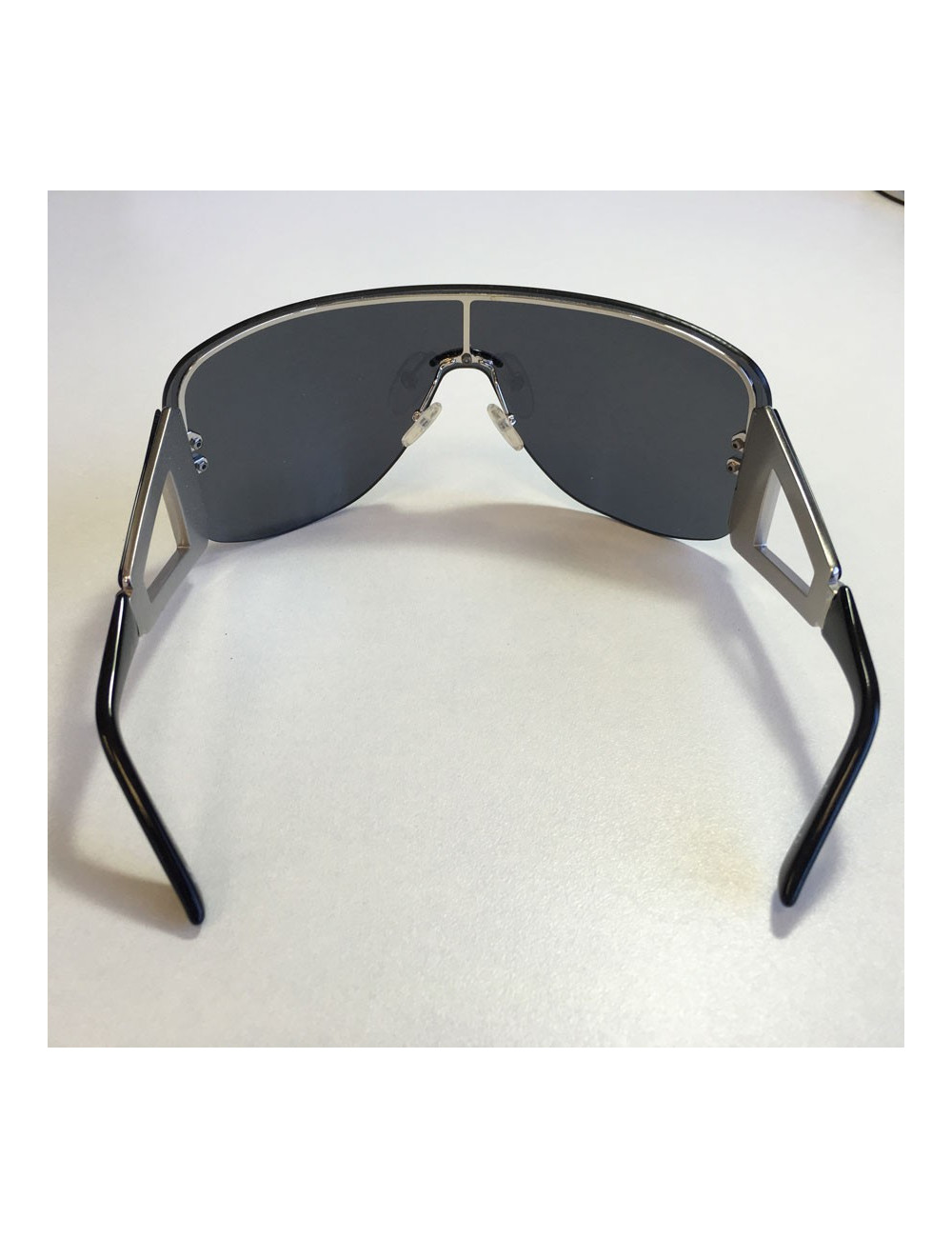 Lunettes de soleil DIOR larges en métal