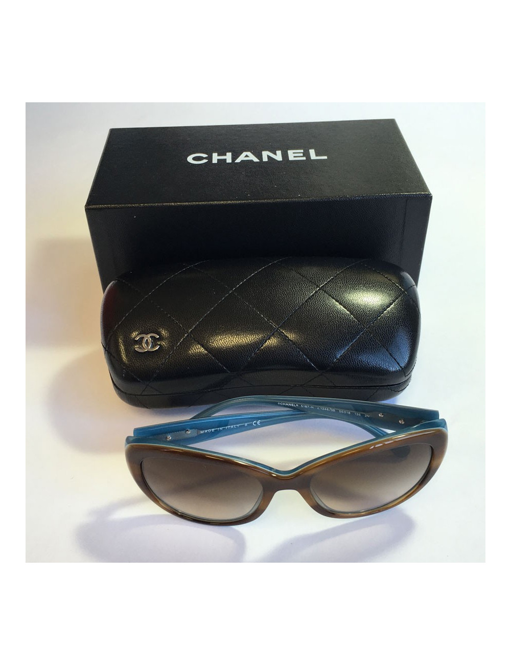Lunettes de soleil CHANEL en plexi bicolore marron et bleu