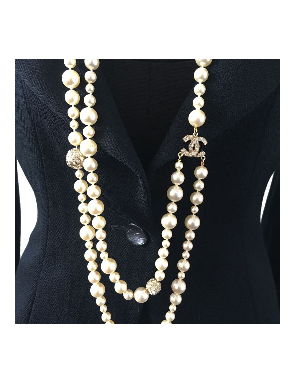 Sautoir CHANEL double en perles et strass