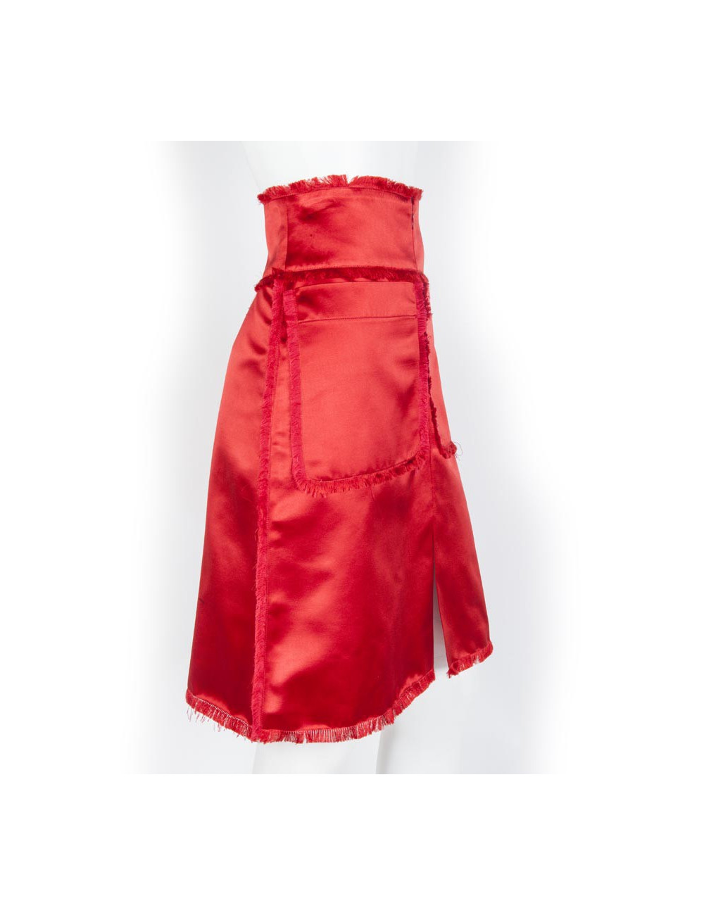 CHANEL T38 en red Duchess silk skirt