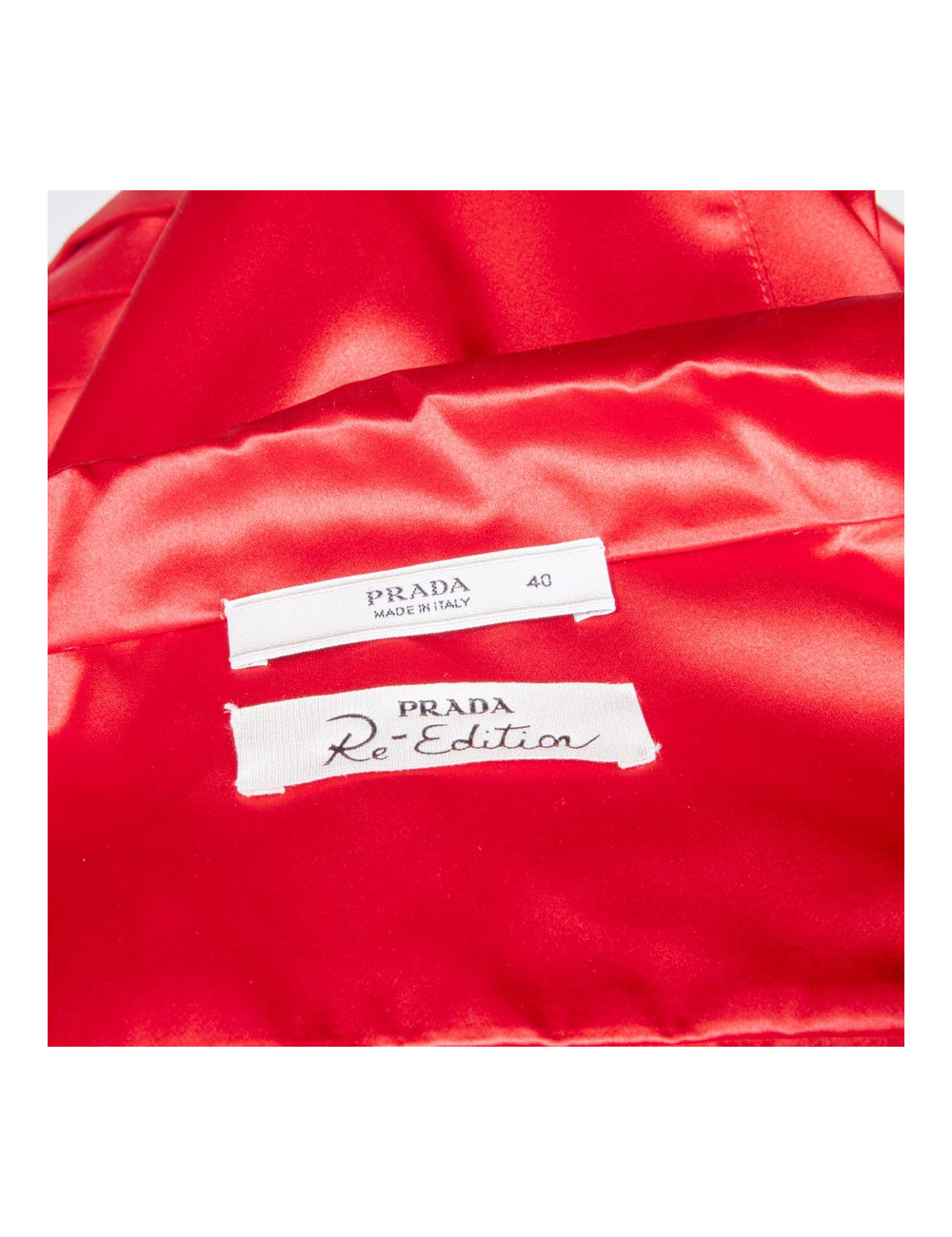 Robe PRADA T 40 IT/ 36 FR en soie rouge Re-édition