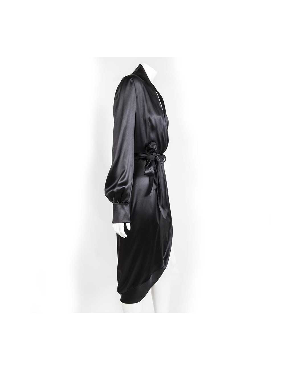 Robe YVES SAINT LAURENT T 38 FR en soie noire